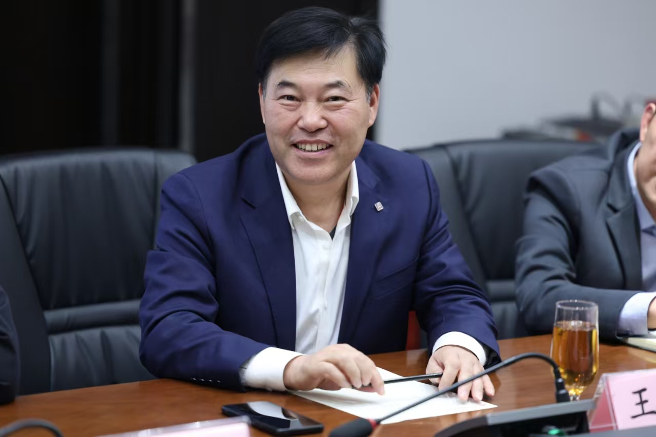 中环建生态董事长王小召受邀参加中国人民大学校友会企业家分会与北京河南商会交流座谈会