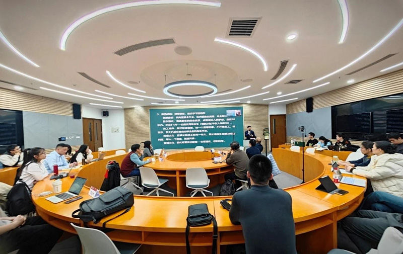 中环建生态董事长王小召做客中国政法大学开展《教学场景下的亲情化企业管理》专题讲座.jpg